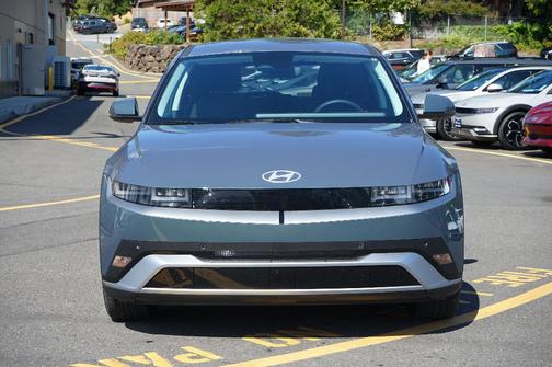 2026 Hyundai IONIQ 5 SE