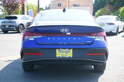 2025 Hyundai ELANTRA HEV SEL