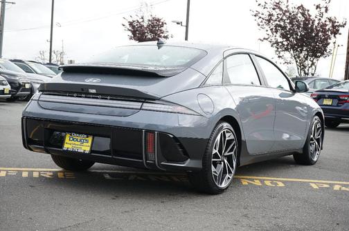 2025 Hyundai IONIQ 6 SEL