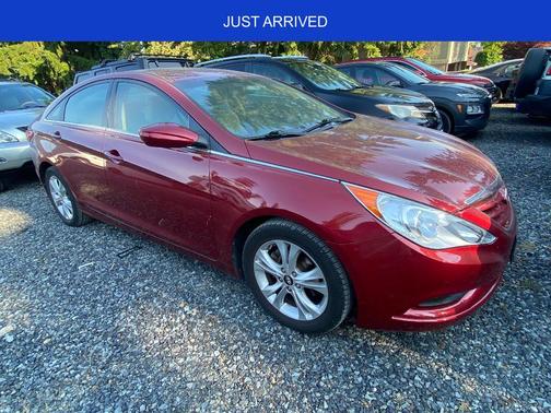 2011 Hyundai SONATA GLS