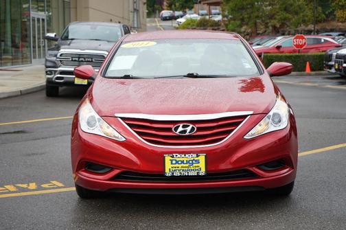 2011 Hyundai SONATA GLS