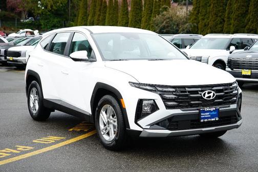 White Pearl 2025 Hyundai TUCSON SE
