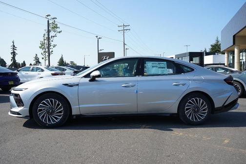 2026 Hyundai SONATA Hybrid SEL