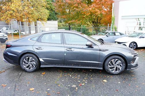 2026 Hyundai SONATA Hybrid Blue