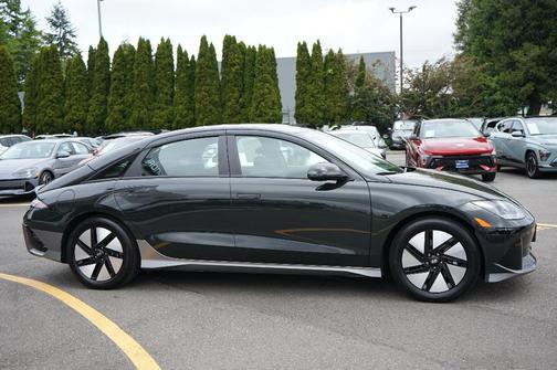2024 Hyundai IONIQ 6 SE