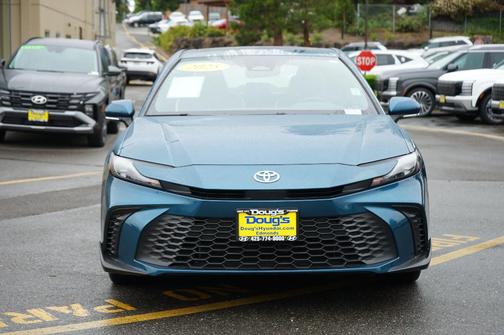Ocean 2025 Toyota Camry SE