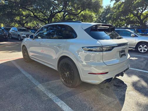 2023 Porsche Cayenne GTS