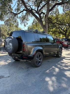 2023 Land Rover Defender 110 X-Dynamic SE