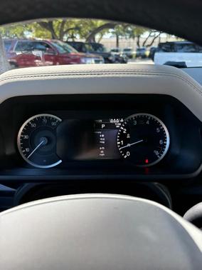 2023 Land Rover Defender 110 X-Dynamic SE