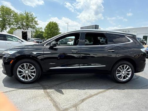 2022 Buick Enclave AWD Avenir