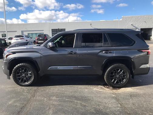 2025 Toyota Sequoia Platinum