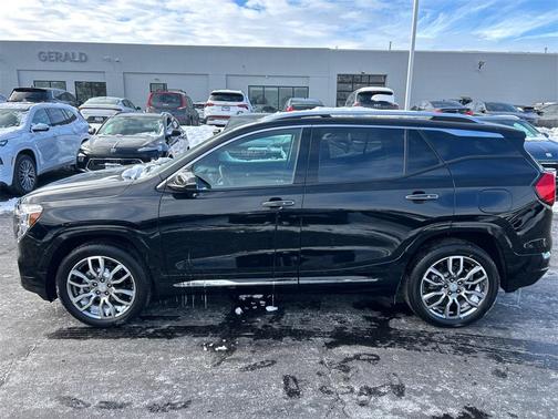 2023 GMC Terrain Denali