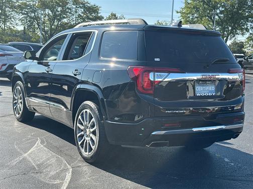 2023 GMC Acadia Denali