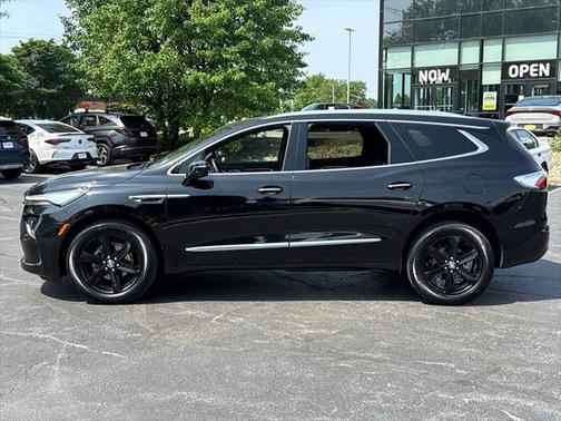 2024 Buick Enclave Essence FWD