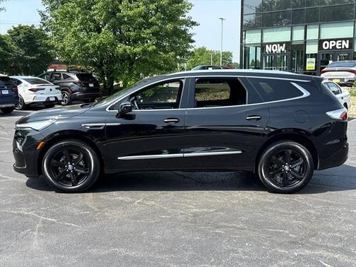 2024 Buick Enclave Essence FWD