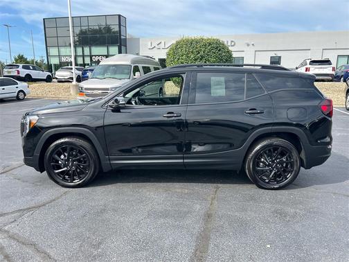2024 GMC Terrain SLT