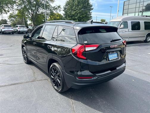 2024 GMC Terrain SLT