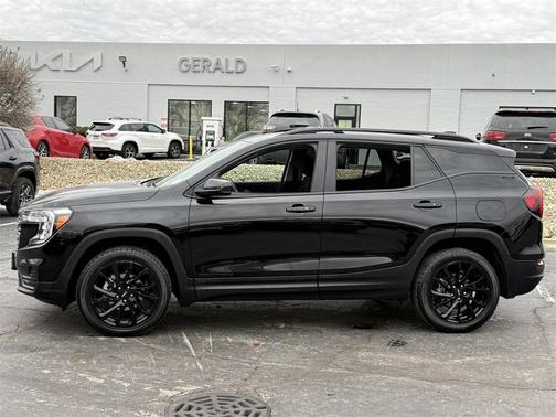 2023 GMC Terrain SLE