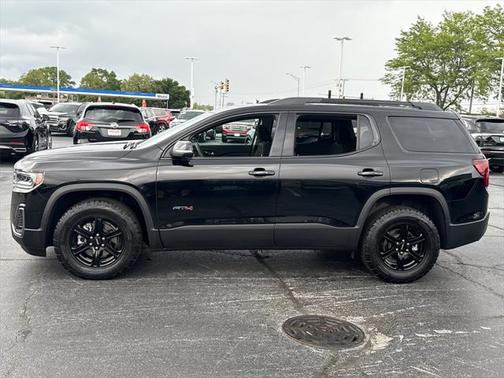 2023 GMC Acadia AWD AT4