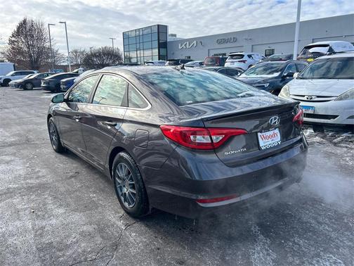 2017 Hyundai SONATA SE