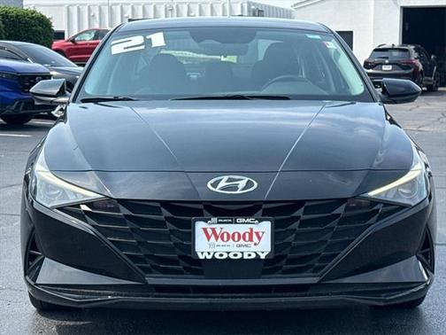 2021 Hyundai ELANTRA SEL