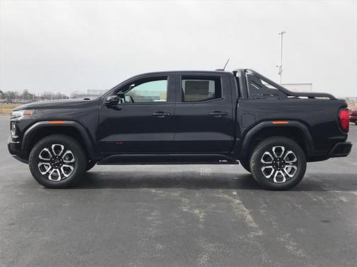 2025 GMC Canyon AT4
