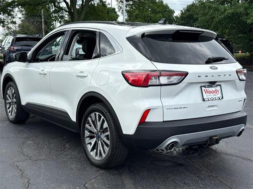 2022 Ford Escape Titanium