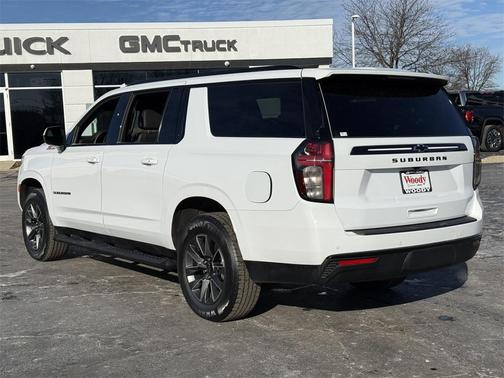 2023 Chevrolet Suburban 4WD Z71