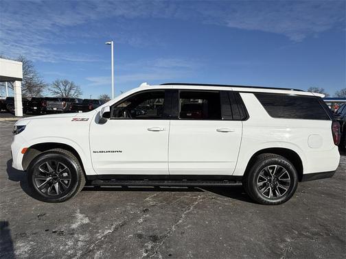 2023 Chevrolet Suburban 4WD Z71