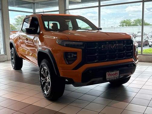 2025 GMC Canyon Base