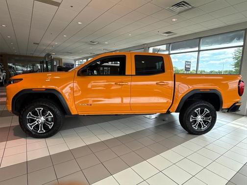 2025 GMC Canyon Base