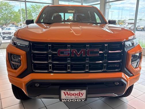 2025 GMC Canyon Base