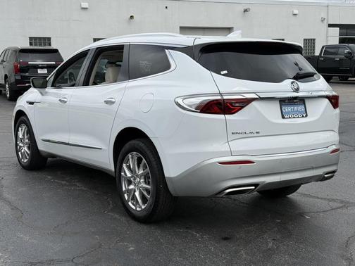2023 Buick Enclave Essence FWD