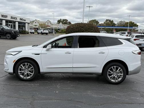 2023 Buick Enclave Essence FWD