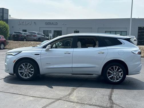 2023 Buick Enclave Avenir AWD