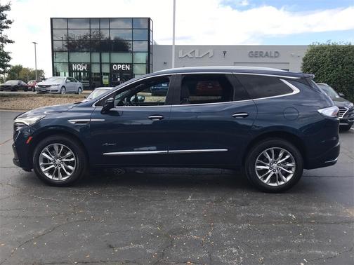 2023 Buick Enclave Avenir FWD