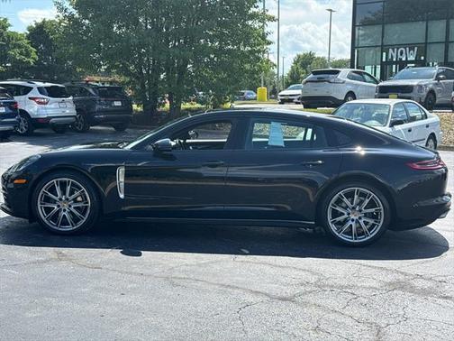 2020 Porsche Panamera 4 Executive