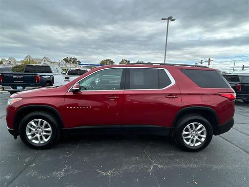 2021 Chevrolet Traverse LT Cloth