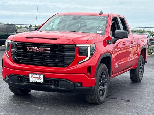 2025 GMC Sierra 1500 Elevation