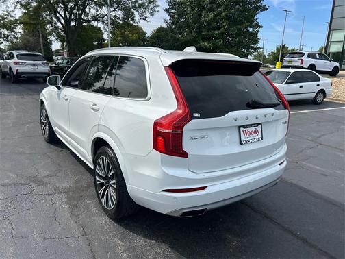 2020 Volvo XC90 T5 Momentum