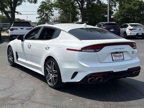 2022 Kia Stinger GT1