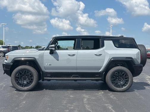 2025 GMC HUMMER EV SUV 2X