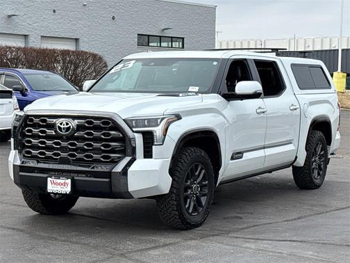 2023 Toyota Tundra Hybrid Platinum