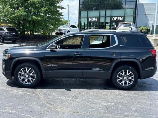 2022 GMC Acadia FWD SLT