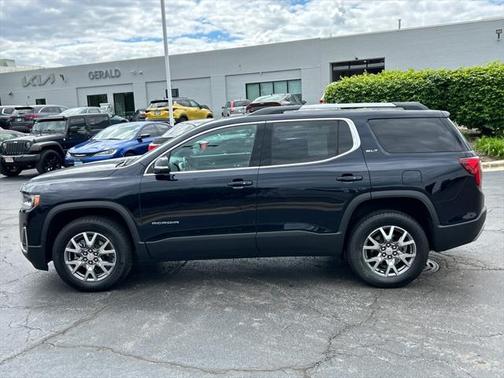 2022 GMC Acadia FWD SLT