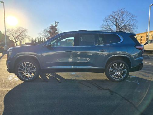 2026 GMC Acadia AWD Denali