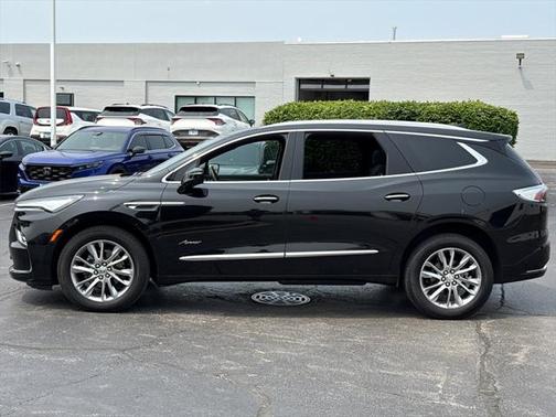 2023 Buick Enclave Avenir AWD