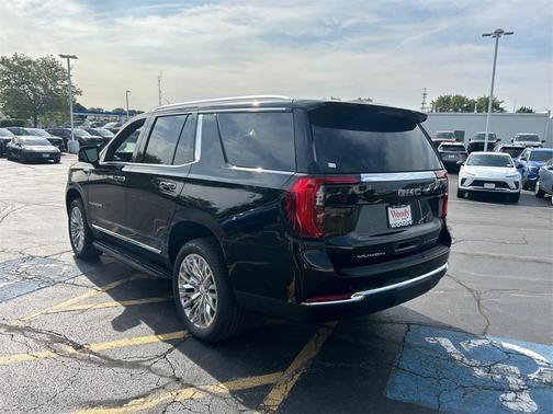 2025 GMC Yukon Elevation