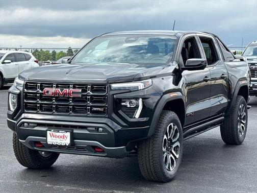 2025 GMC Canyon AT4
