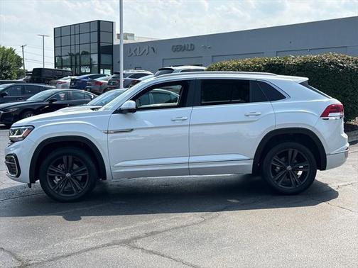2022 Volkswagen Atlas Cross Sport 3.6L V6 SEL R-Line